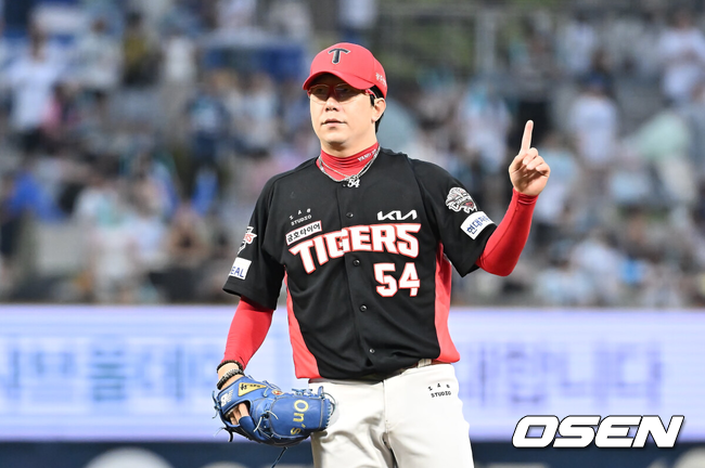 '삼성복귀 유력' 최형우와 또 다른 차원 양현종 협상...현실과 예우의 사이, KIA 어떻게 잡을까