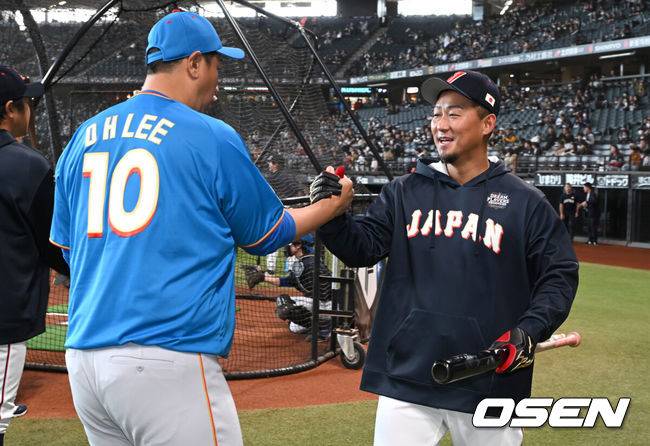 '일본 침몰 홈런' 이대호 3안타 2타점-이병규 3안타 2타점...한국, 일본에 7-1 완승