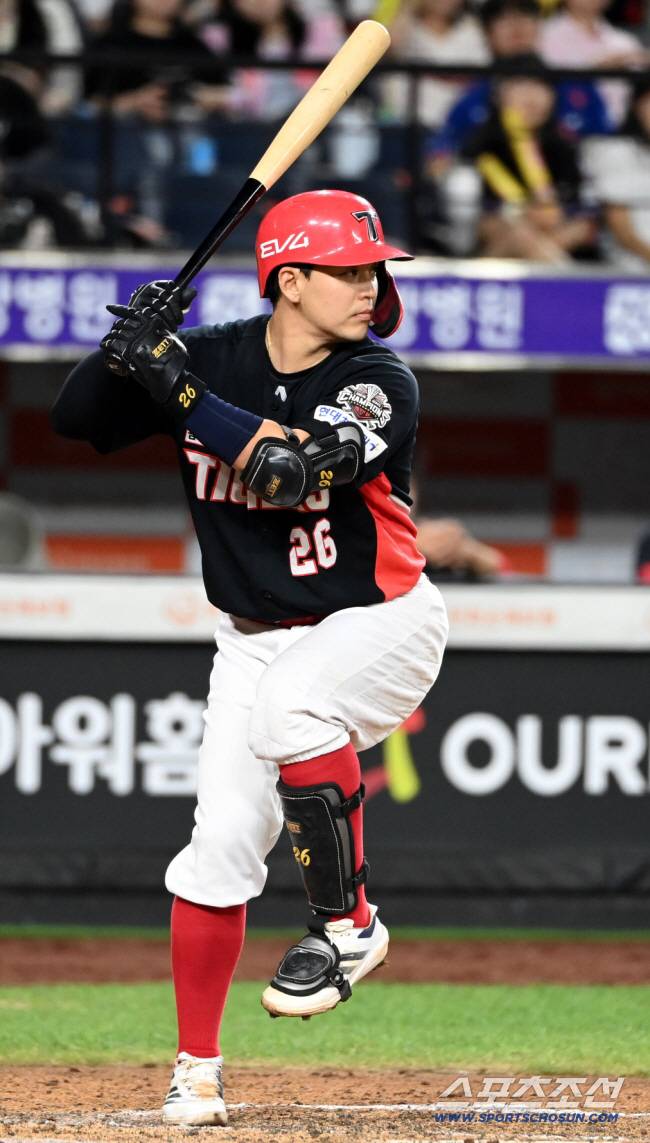 100억 못지 않은, 간절했던 10억 FA 계약...