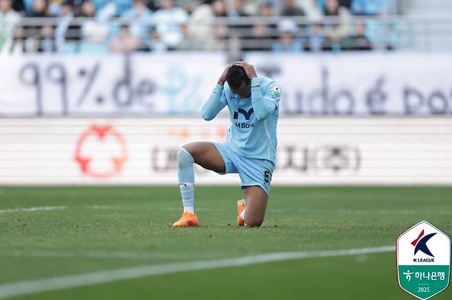 [현장 REVIEW] '전석 매진 오열' 대구 강등, 0-2 → 2-2 기적에도 10년 만에 2부로...안양과 2-2 무승부 최하위 확정