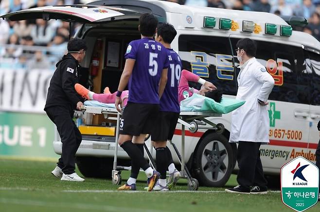 [현장 REVIEW] '전석 매진 오열' 대구 강등, 0-2 → 2-2 기적에도 10년 만에 2부로...안양과 2-2 무승부 최하위 확정