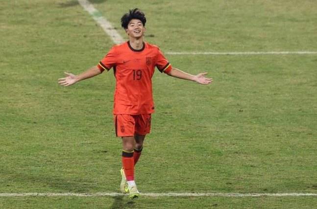 골골골골골골골골골골골골........쉴 새 없이 터졌다…'42골 0실점 5전 전승' 中 드림팀 나왔다? 방글라 4-0 대파→U-17 아시안컵 본선행