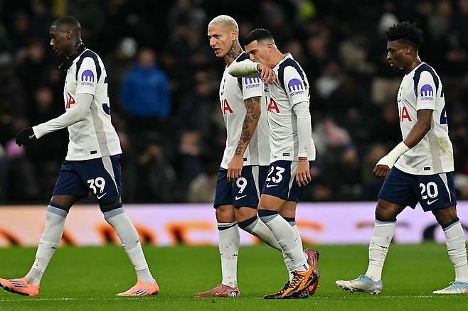 ‘충격의 연속’ 어떻게 이렇게 단번에 무너질 수가…‘캡틴’ 손흥민 있을 땐 상상도 못 했던 일이 또또또 벌어졌다