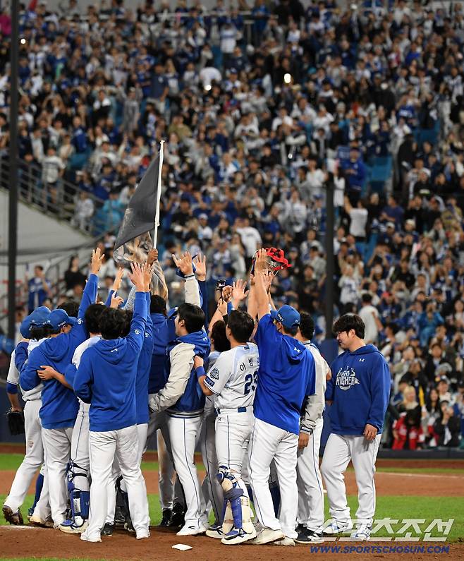 삼성은 '진짜' 왜 최형우를 영입할까? KIA의 오판과 등돌린 팬심[SC심층분석]