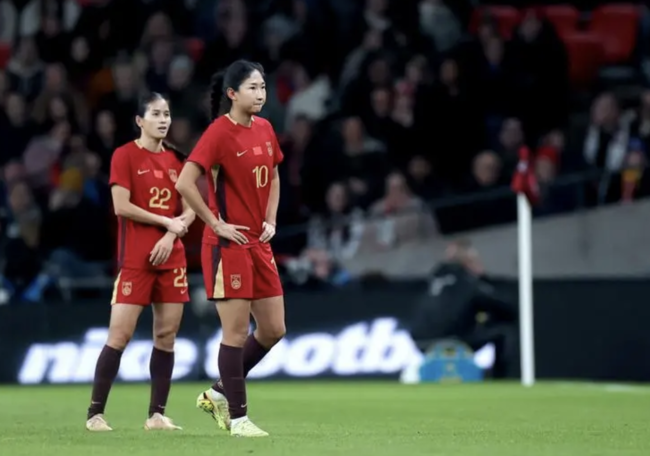 “7만명 앞에서 세계적 망신...역대최악의 참패” 中언론, 잉글랜드에 0-8 대패한 여자대표팀 맹비난