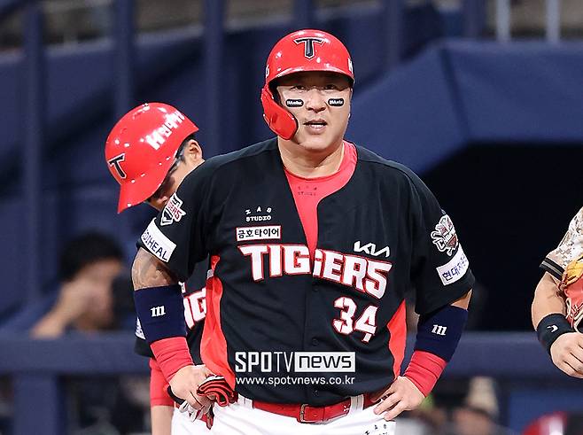 KIA에 기적은 없었다, 박찬호 이어 최형우까지 이탈 ‘패닉 상태’… 이범호 한숨 깊어진다