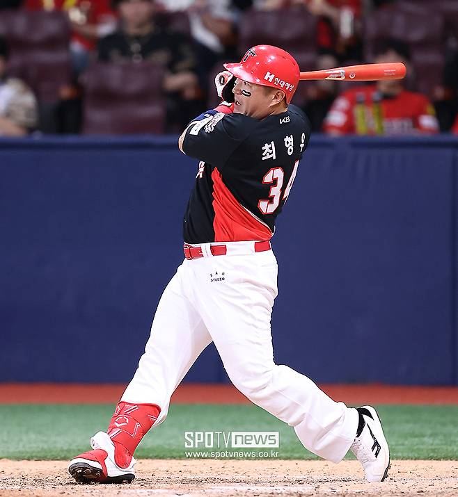 KIA에 기적은 없었다, 박찬호 이어 최형우까지 이탈 ‘패닉 상태’… 이범호 한숨 깊어진다