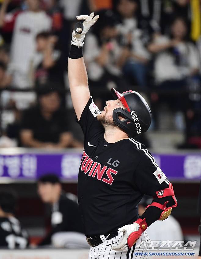 '70만→130만→170만→?' LG 효자 외인 타자, 로하스, 에레디아 넘고 역대 최고액 신기록 쓰나