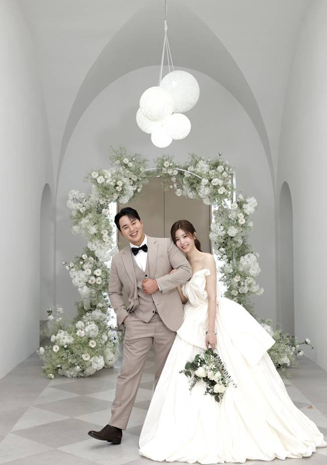 KIA→KT 10억 FA 계약 이어 결혼까지 겹경사…한승택