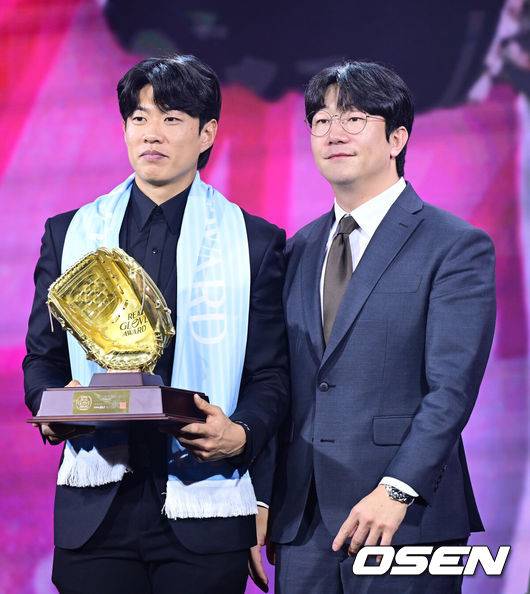 韓 평정하고 ML 진출한다! 김도영에 밀렸던 3루수, 올해의 선수상+최고 3루수 우뚝…원태인은 FA 강민호 업었다(종합)