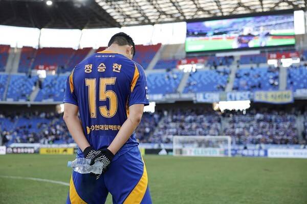 [K리그 포커스] 신태용이 뺨 때리고 귀에 휘슬 불고...