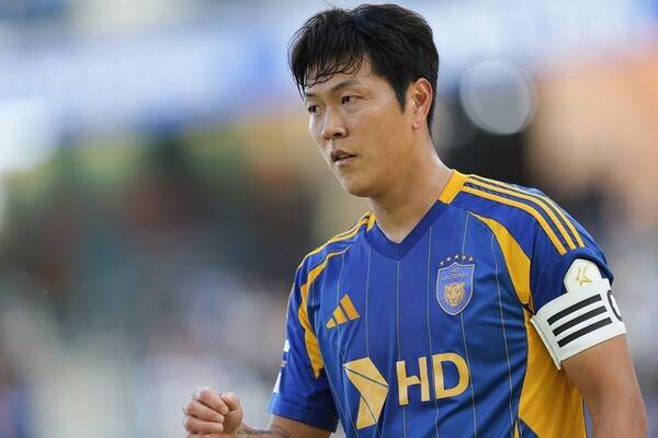 [K리그 포커스] 신태용이 뺨 때리고 귀에 휘슬 불고...