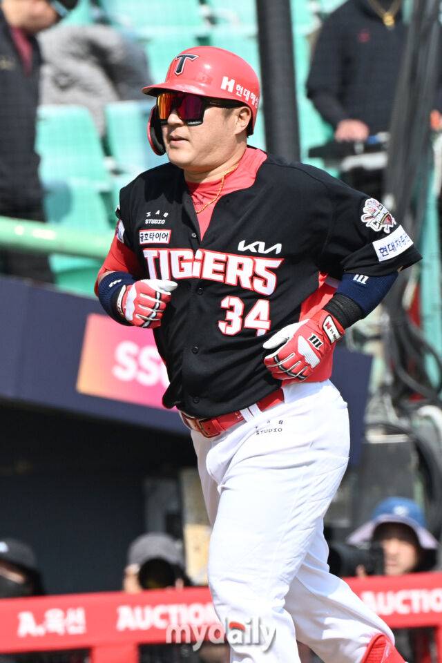 박찬호도 최형우도 힘 한번 못 써보고 빼앗겼다…KIA FA 지갑이 수상하다, 양현종·조상우 잔류도 ‘초비상’