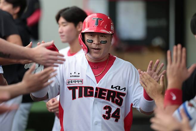 임박한 최형우 이탈, 리드오프도 4번도 없다··· KIA 2026년 어떻게 하나