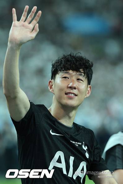 ‘네가 뭔데 쏘니 번호 7번을 달아?’ 토트넘 팬들도 0골, 시몬스 부진에 극대노