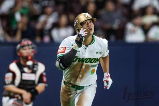 다저스, 김혜성에게 그렇게 당해놓고도 송성문 영입?...송, 김과 달리 주전으로 뛸 수 있는 팀에 가야