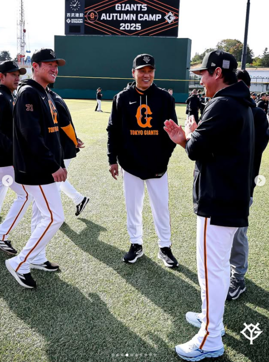‘코치 이승엽’ 부임하기도 전에, 아베 감독 흔드는 요미우리 OB들 “마쓰이가 감독하는 걸 보고 싶다”