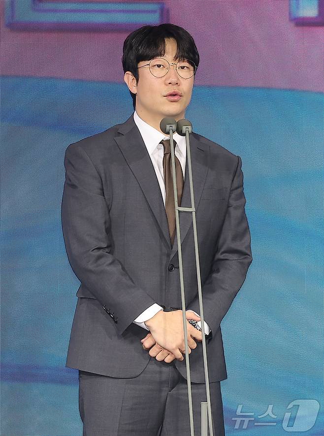 프로야구 최저연봉 4년째 3000만원…양현종 선수협회장