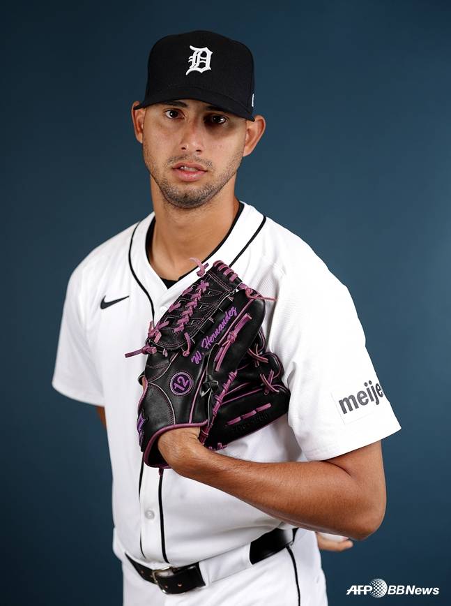 '한화 새 외인' 윌켈 에르난데스, '뎅기열'서 회복중→