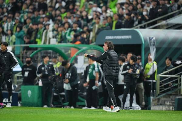 '전북 타노스 코치 인종차별 낙인 주심의 인터뷰' 이승우의 요청,