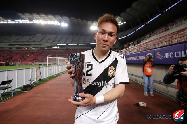 ‘한국서 음주 운전→퇴출 엔딩’…중국서 ‘5골 18도움’ 미친 활약 펼치고 MVP 후보 올랐다→”쿠니모토가 당연히 수상해야 돼” 압도적 지지