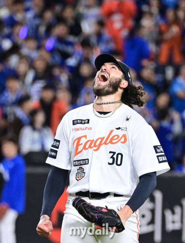 '이럴 수가' KBO 역사 바꾼 선수인데, 440억 무리인가…