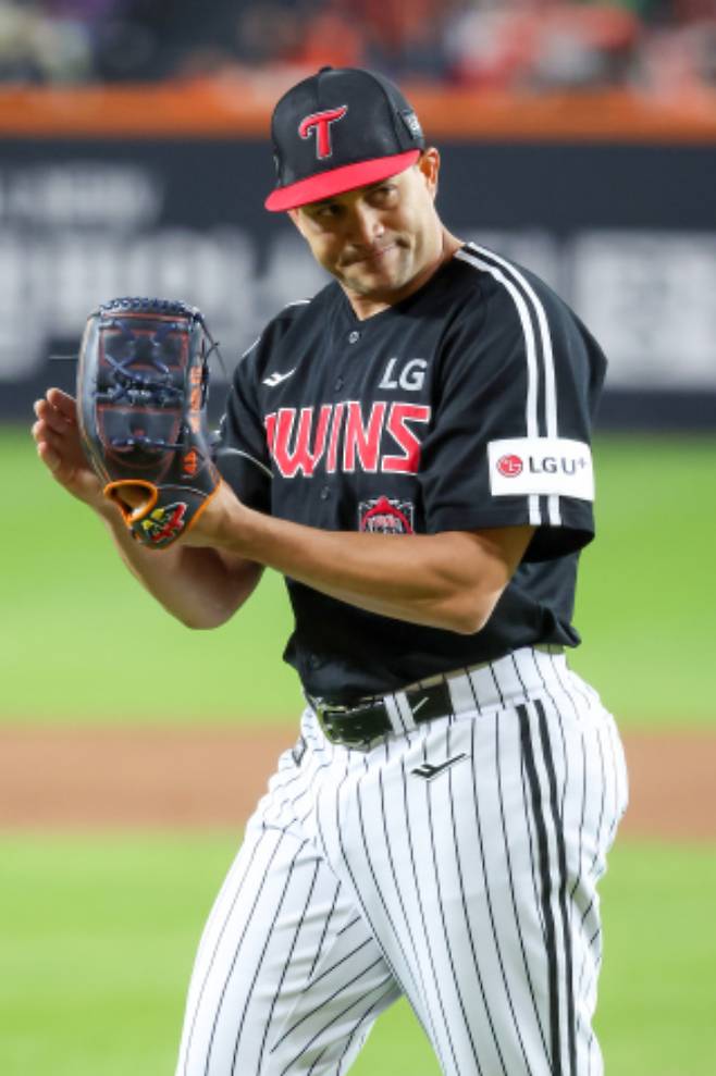 'LG 외인 전원 잔류' 오스틴 25억, 치리노스 20억, 톨허스트 18억 원 재계약