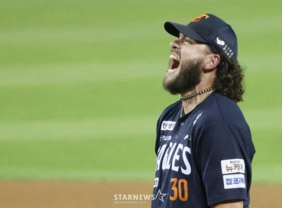 '드디어' 한화 폰세 ML 계약 확정 '3년 440억' 초대박! 행선지는 'RYU 친정팀+WS 준우승팀' 토론토였다