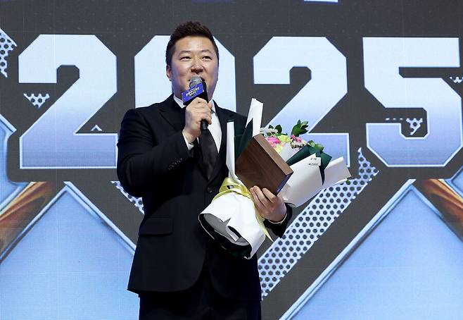 최형우 삼성 복귀 확정! 2년 총액 26억 원 계약… 보상금 15억 감수 핵타선 구축, KIA 망연자실 [공식발표]