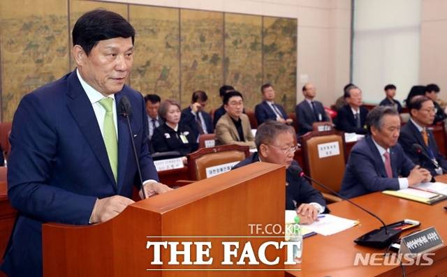 허구연 총재 ‘진퇴’ 놓고 KBO 내·외부 암투 격화…정치권까지 나서‘사퇴’ 종용