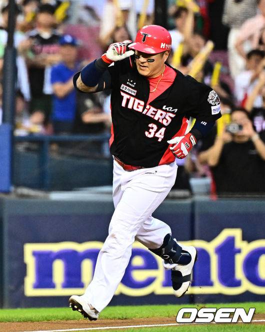 'FA 이적' 최형우, 자필편지로 KIA 팬들에게 작별 인사