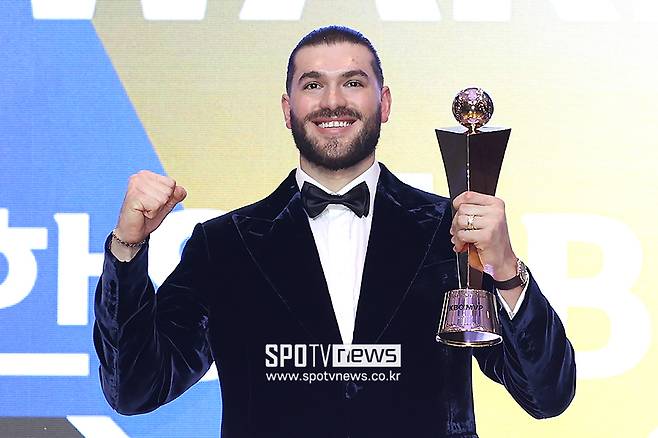 ‘3000만 달러 잭팟’ 폰세 환호는 아직 이르다? 잘못하면 선발 쫓겨난다, 도대체 무슨 일?