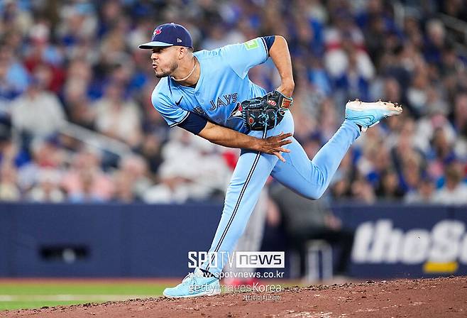 ‘3000만 달러 잭팟’ 폰세 환호는 아직 이르다? 잘못하면 선발 쫓겨난다, 도대체 무슨 일?