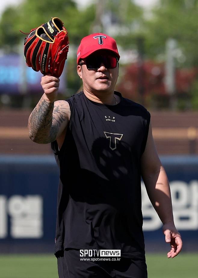 최형우는 무엇 때문에 이적을 선택했을까… 팬 때문은 아니었다, 꾹꾹 눌러쓴 편지로 진심 증명