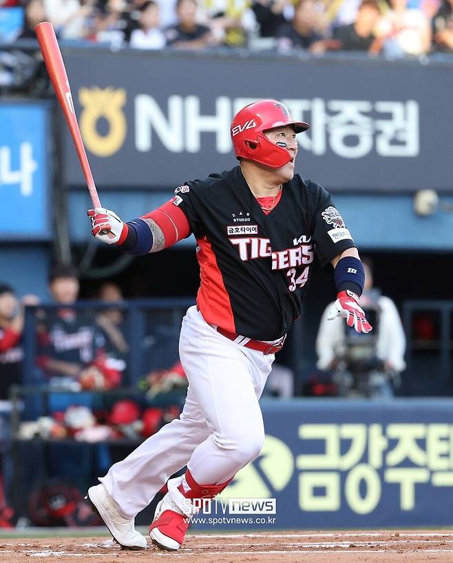 최형우는 무엇 때문에 이적을 선택했을까… 팬 때문은 아니었다, 꾹꾹 눌러쓴 편지로 진심 증명