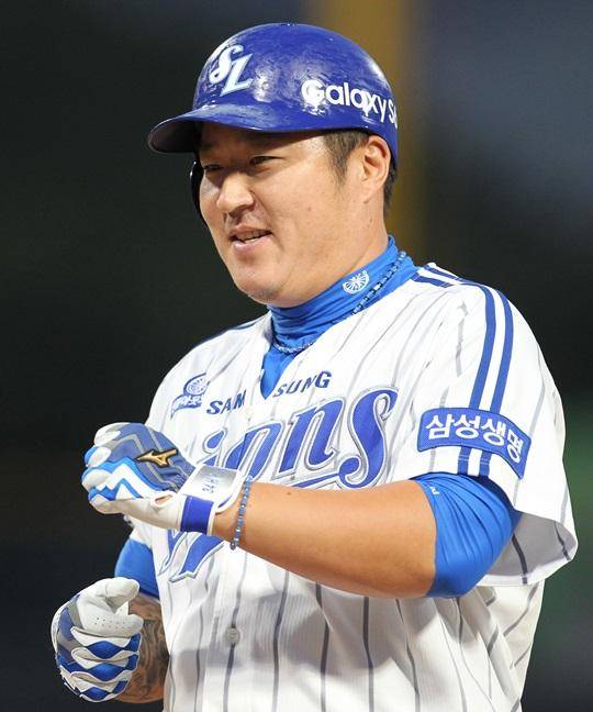 '대체 왜' 최형우 26억 미스터리, KIA가 조건 더 좋았는데→결국 '이것' 때문이었나