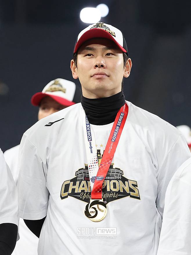 김현수 못 잡은 LG, 아직도 머리가 아프다고? 더 큰 협상이 기다린다, 원샷 처리 가능할까