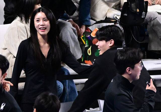 '학폭 논란' 이다영, V리그에 왔다...국내 코트 찾아 응원한 사람은? [유진형의 현장 1mm]