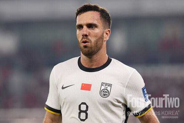 조국 ‘브라질’ 버리고 중국으로 귀화…A매치 6경기 출전→’새로운 핵심 멤버 될 수 있어’