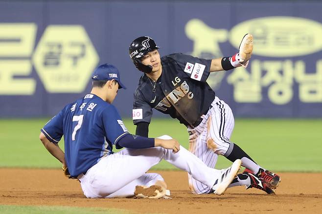 이래서 ‘염갈량’이라 불리는건가…‘뛰는 야구’ LG가 KS 5G서 단 한번도 도루를 안한 이유