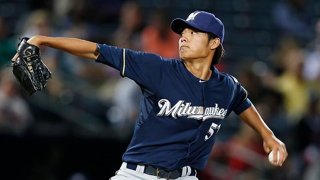 7년전 한국 맛본 대만 투수, 이번엔 롯데 유니폼? 33세 풍운아 왕웨이중