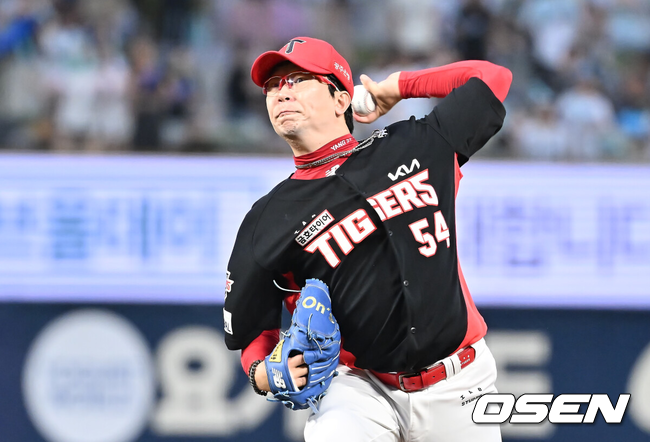 4번타자 잃었지만 에이스는 지켰다...KIA, 양현종과 2+1년 45억 FA 계약