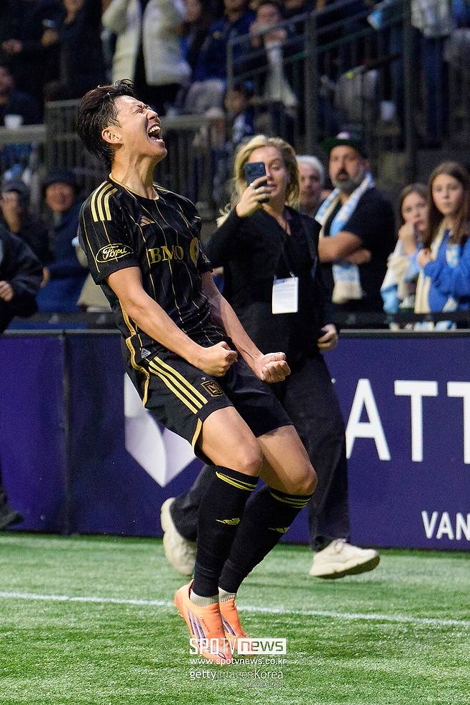 손흥민-레반도프스키 초특급 공격진, ‘오피셜’ 공식발표 “LA 내가 제일 좋아하는 곳…” 바르셀로나 떠나 SON과 뛸까