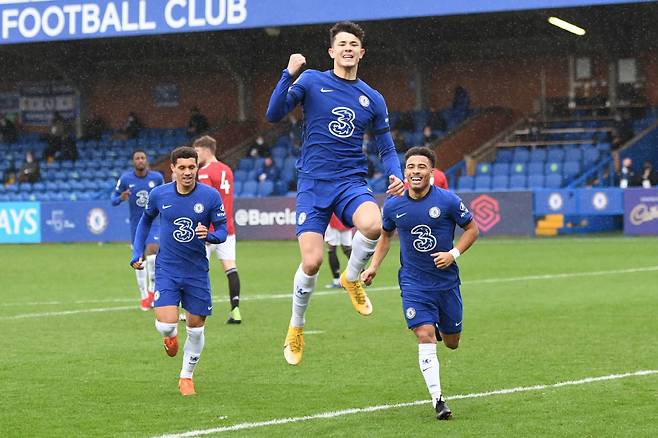 '독일 포기→한국 귀화' 카스트로프급 결정, '케인+벨링엄' 잉글랜드 버리고 태국행 토트넘 前 유망주 화제