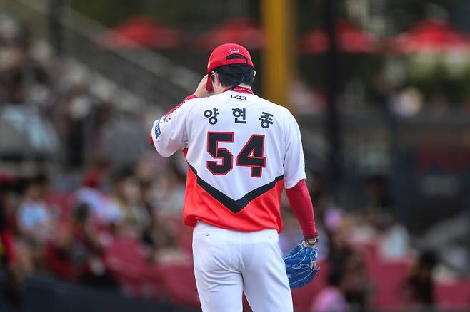 '최형우 이적과 별개' 원칙 지킨 KIA, 종신 타이거즈맨의 길을 택한 양현종 [IS 이슈]