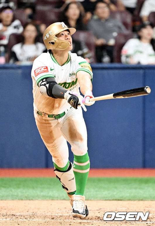 ‘로하스 550만 달러 재계약’ 다저스, 송성문은 선택지에서 사라졌나…김혜성과 재회 불발 유력