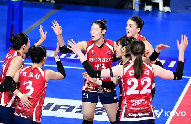 '김호철 사퇴 효과?' IBK기업은행, 여오현 대행 체제서 3연승으로 탈꼴찌