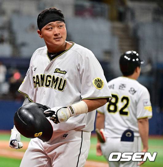 “박병호처럼 안 키운다” 김현수 이적→잠실 빅보이가 메운다, 염갈량 “8번에 박고, 120경기 출장시킨다”