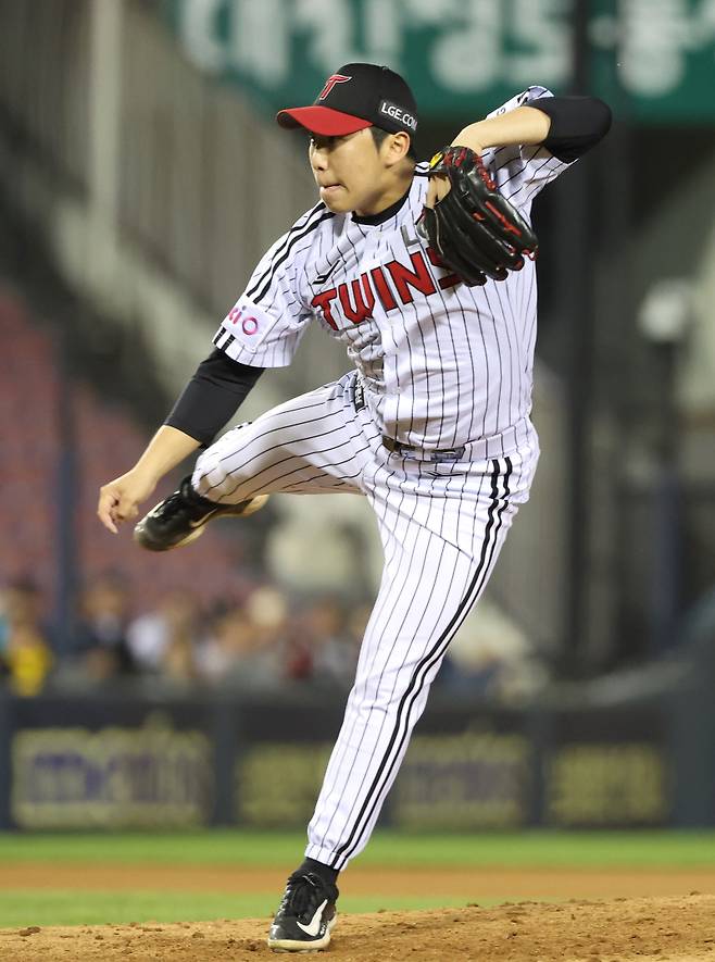 미래 대비하는 LG, 박명근-박관우 상무 야구단 합격...내년 4월 입대