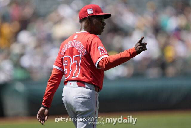 '실화인가' 73세 799승 명장이 코치로 오다니…47세 초짜 감독 특급 조력자 왔다, 이정후와 함께 한다